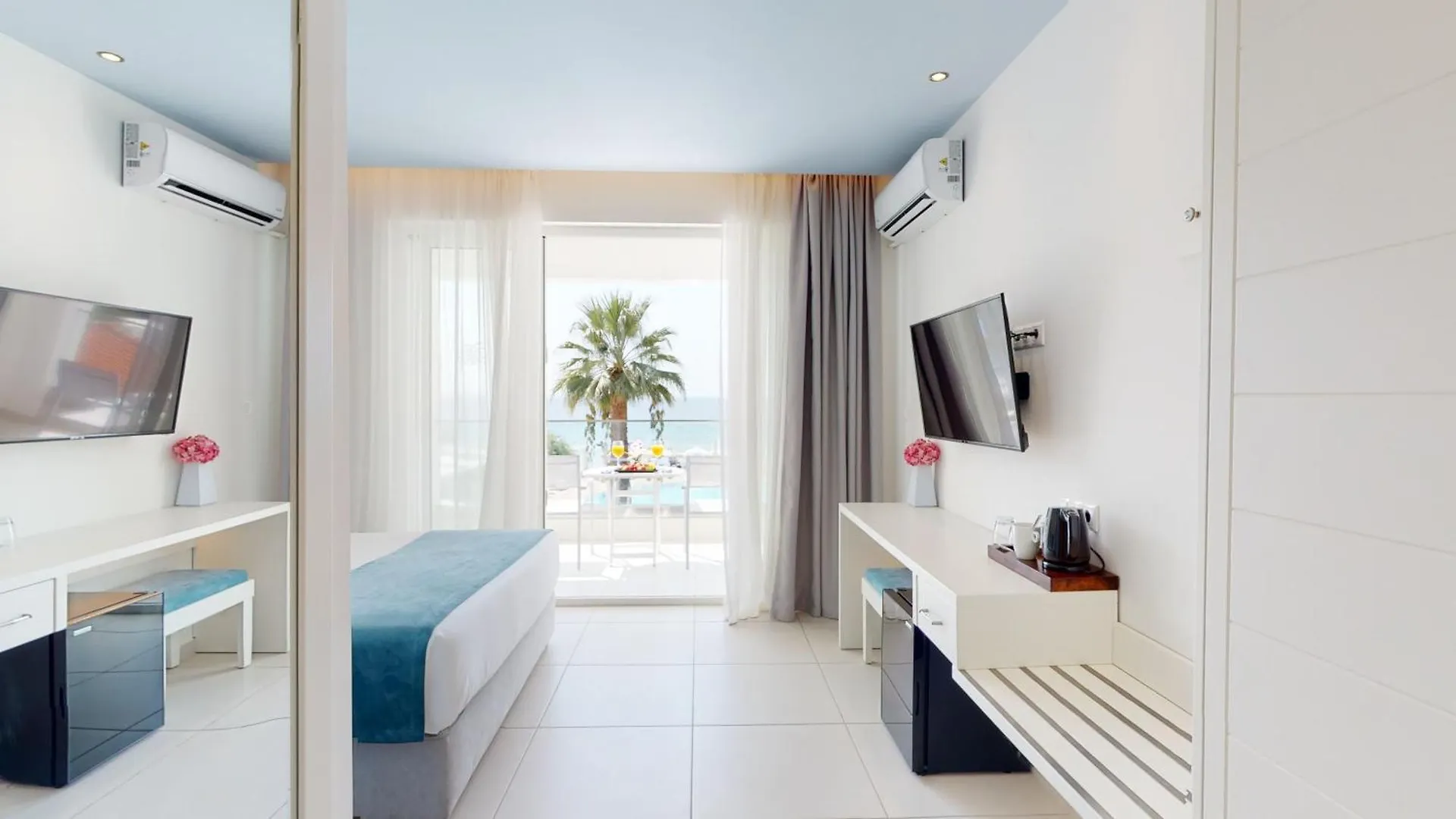 Acrotel Lilyann Boutique Hotel Elia Nikitis 3*,