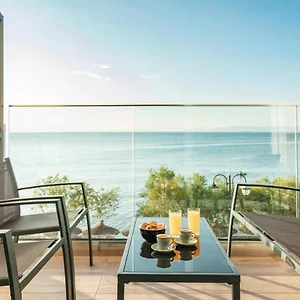 https://blue-studios-peraia.hotels-of-thessaloniki.com